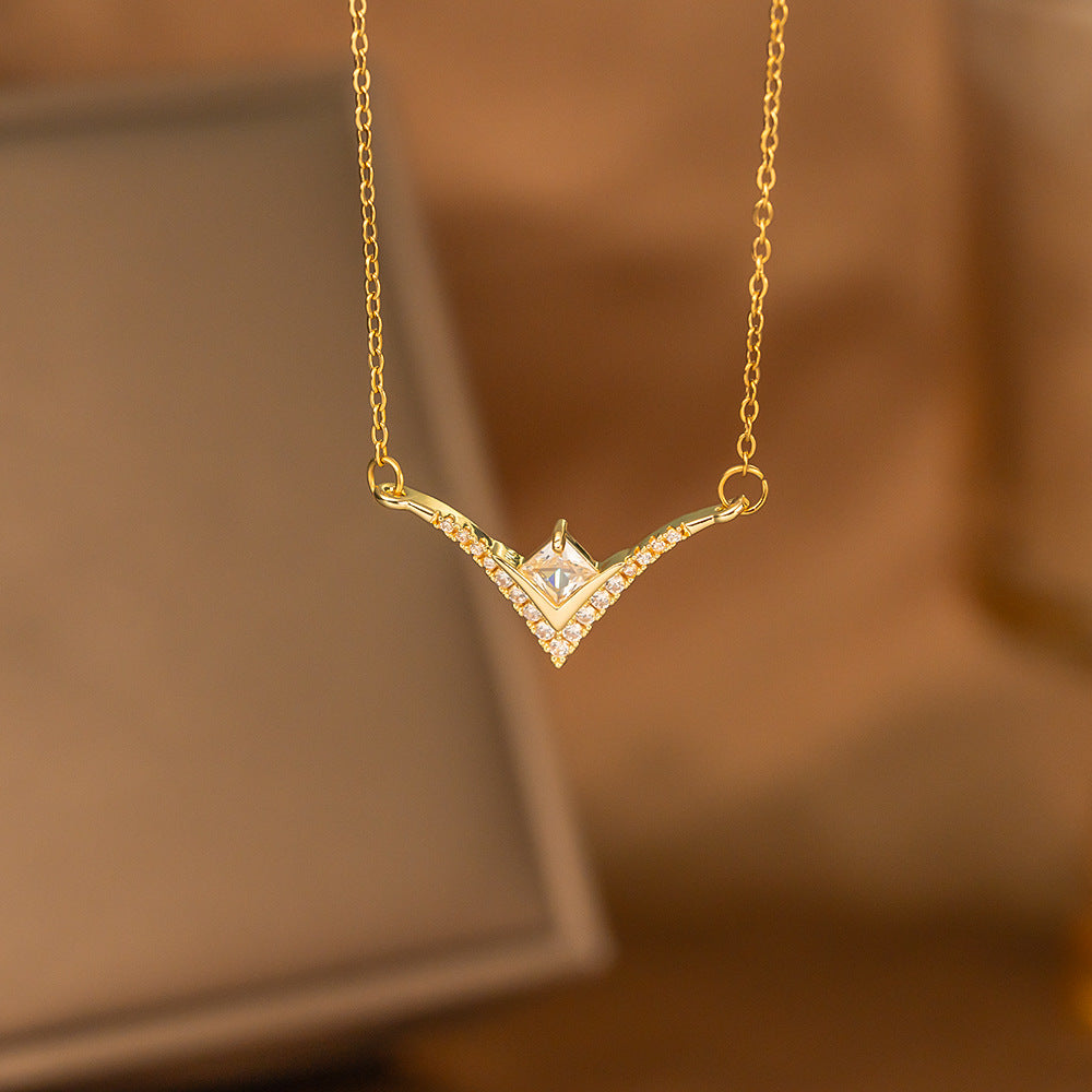 Minimalist Single Diamond Pendant Necklace | KAH Jewelry