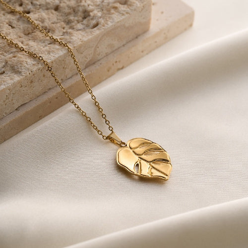 18K Gold Leaf & Flower Pendant Necklace | KAH Jewelry