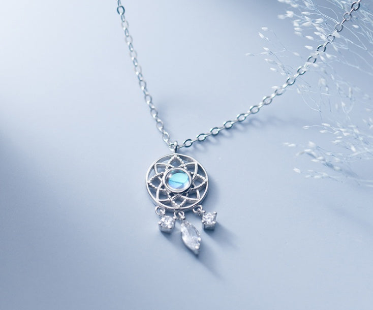 Retro Dream Catcher Pendant Necklace
